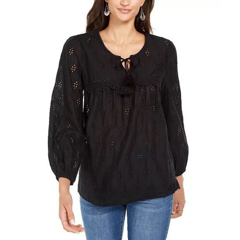 ✨Style & Co Black Eyelet Tassele Sz Medium Blouse✨